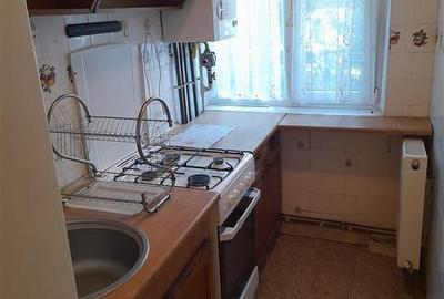 Apartament cu 3 camere semidecomandat în Dacia - 1