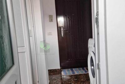 Garsoniera Tractorul renovata mobilata 320 Euro - 3