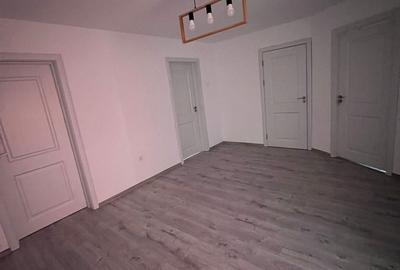 Casă cu 4 camere în Central - 3