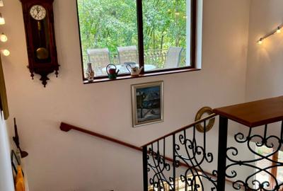 Casă cu 4 camere în Central