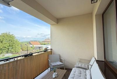 Apartament cu 3 camere semidecomandat în Central - 1