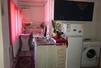 Garsonieră decomandată în Central - 2