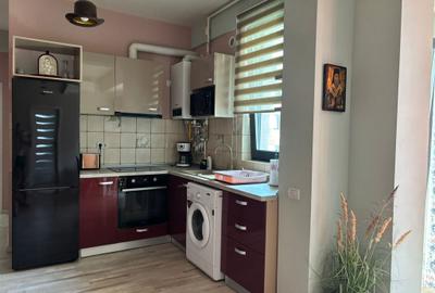 Mamaia Nord Apartament 3  Camere mobilat utilat cu loc de parcare privat etaj 2 - 3