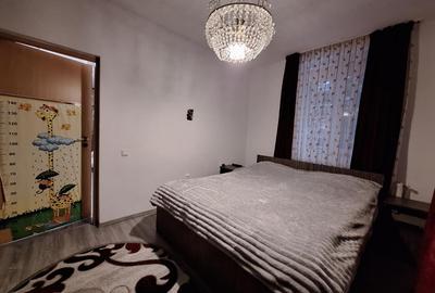 Apartament cu 3 camere semidecomandat, mobilat în Florești - 2