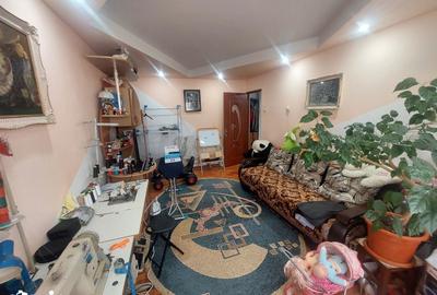 Apartament cu 3 camere decomandat în Sud - 4