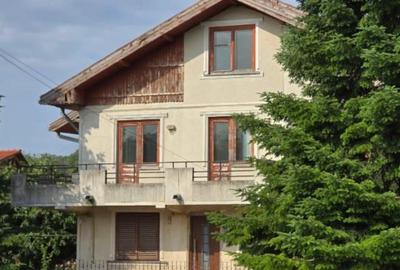 Casă individuală cu 17 camere cu Teren 2231 Mp în Pasărea - 1