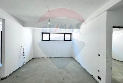 Apartament cu Curte Proprie de 80mp in Bloc Nou - Sector 1 - 9