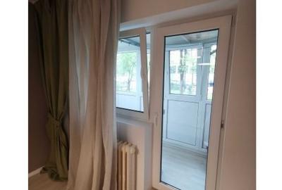 Apartament cu 3 camere semidecomandat în Văcăresti - 1