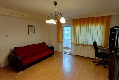 Apartament 2 camere, str. Dunavat, et. 3/4 - 4
