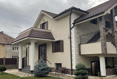 Casă cu 4 camere în Central - 8