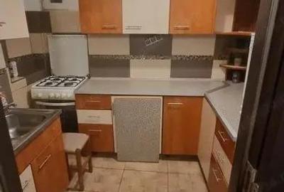 Garsoniera mosilor-metrou 5 minute - 3