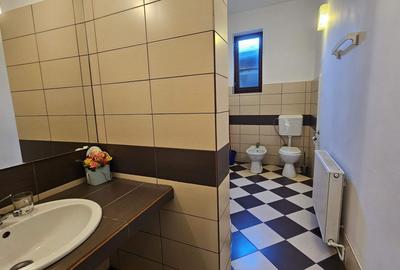 Str Lunga apartament pretabil birou/cabinet , parter stradal - 6