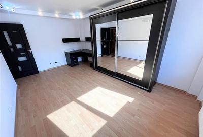 Apartament cu 2 camere decomandat, mobilat în Nicolina - 9