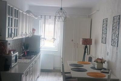 Apartament cu 2 camere decomandat în Eroilor - 2