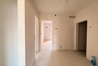 Apartament cu 3 camere, 2 bai, UMF CENTRU, decomandat, bloc din 1980 - 1