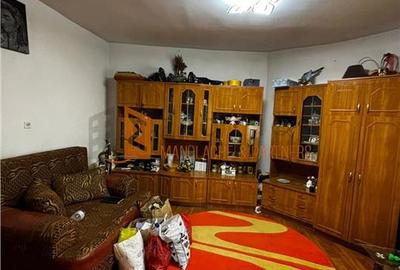 Casă individuală cu 2 camere cu Canalizare în 1 Decembrie - 3