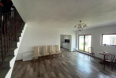 Casa 4 camere in duplex  la  Strejnic. - 25