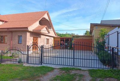 Casa cu mansarda moinesti - 5