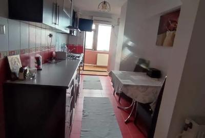 De inchiriat apartament decomandat 2 camere ultracentral Falticeni - 1