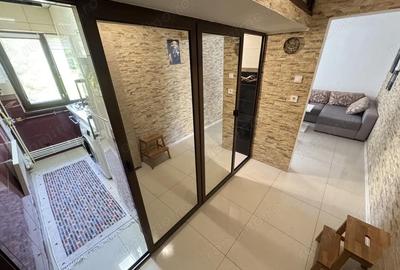 Apartament cu 2 camere semidecomandat, mobilat în Km 4