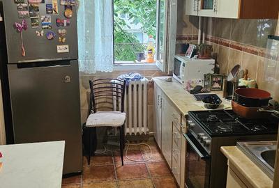 Apartament cu 3 camere decomandat în Drumul Taberei - 7