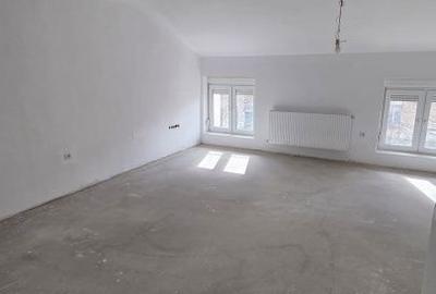 Casă cu Teren 600 Mp în Central - 16