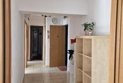 Apartament cu 3 camere decomandat, mobilat în P-ța Victoriei - 4