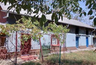 Casă cu 4 camere cu Teren 2800 Mp în Mozăceni - 8
