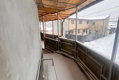 Casă cu 8 camere în Central - 2