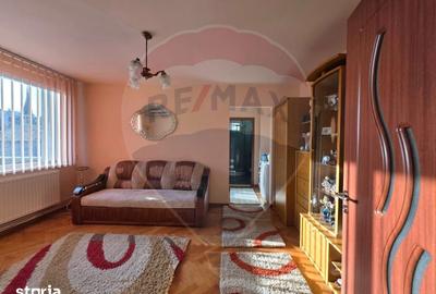 Apartament cu 3 camere semidecomandat în Central - 15