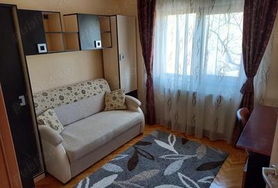 Inchiriez apartament 3 camere, Complexul Studentesc - 1