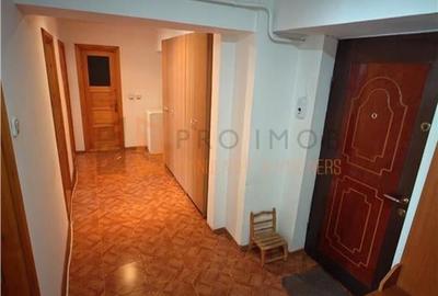 Apartament 3 camere decomandat confort 1 in zona Centru - 10