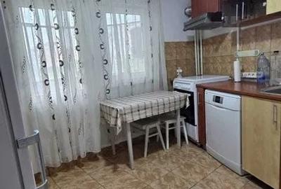 Apartament cu 3 camere decomandat în Crângași