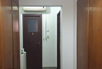 Apartament cu 3 camere decomandat în Giurgiului - 9