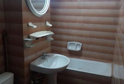 Apartament cu 4 camere decomandat în Central - 3