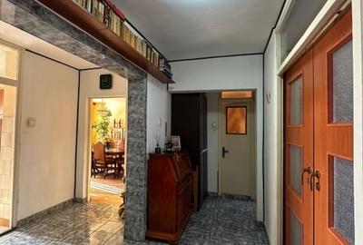 Apartament 4 camere, conf. sporit cu boxa si loc de parcare, str. Bucuresti - 12