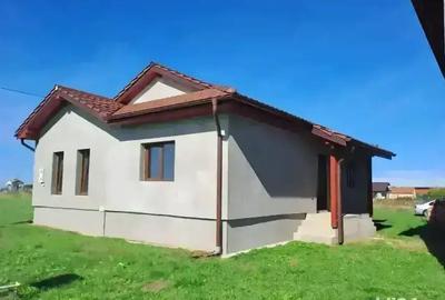 Casă cu 3 camere în Fântânele - 3