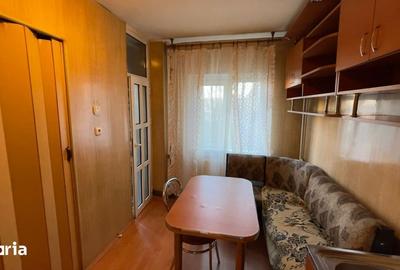 Apartament cu 3 camere decomandat, mobilat în 1 Mai - 11