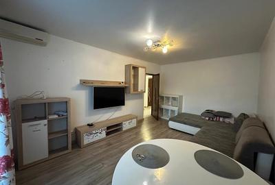 Apartament cu 3 camere decomandat în Palat - 14