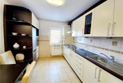 Apartament 4 camere 2 balcoane recent renovat in Strand - 3