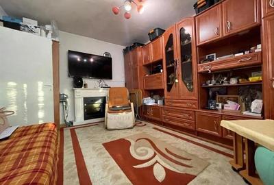 Apartament cu 3 camere decomandat, mobilat în Șagului