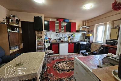 Apartament cu 5 camere decomandat în Micălaca - 3