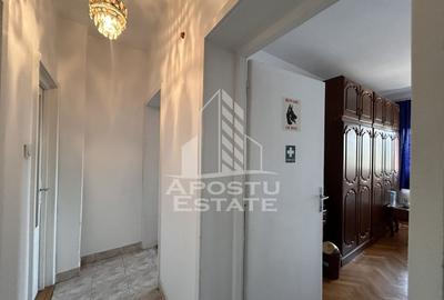 Apartament 4 camere, garaj, acces poarta auto  lângă Medicina - 8