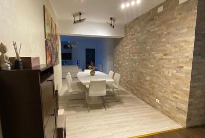 Apartament cu 4 camere decomandat în Central - 1