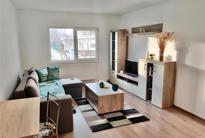 Apartament cu 3 camere circular, mobilat în Tractorul