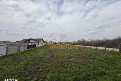 Casă cu 4 camere cu Teren 1654 Mp în Cefa - 1