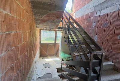 VILĂ IMPRESIONANTĂ DE VÂNZARE – BUGHEA DE SUS, ARGES - 25