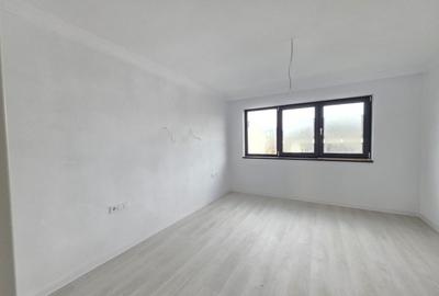 Duplex cu 3 camere cu Canalizare în Sânpetru - 3