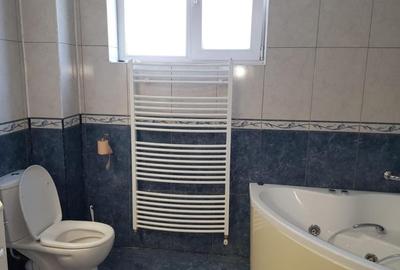 Vila  5 camere  , in Ploiesti, zona 8 Martie. - 19