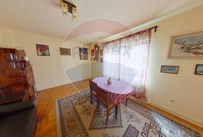 Casă individuală cu 4 camere cu Canalizare în Central - 5